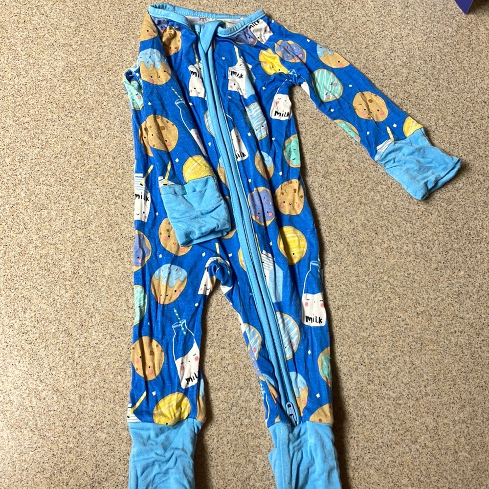 Little sleepies milk and cookies